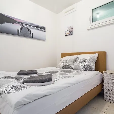 Romeo Seaview & Parking Nizza